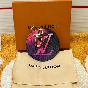 Louis Vuitton Monigram Giant Porte Cles Illustre Keychain Charm Gradient purple